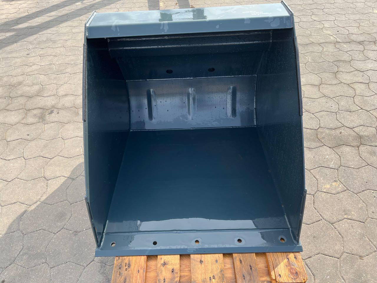 Schäffer Universalschaufel 90 - Rakodókanál: 3 kép. Schäffer Universalschaufel 90 - Rakodókanál: 3 kép.