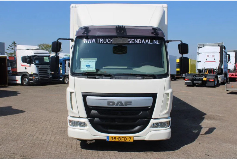 DAF LF 180 + Euro 6 + Dhollandia Lift + 12t - Dobozos felépítményű teherautó: 2 kép. DAF LF 180 + Euro 6 + Dhollandia Lift + 12t - Dobozos felépítményű teherautó: 2 kép.