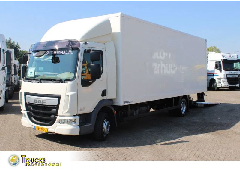 DAF LF 180 + Euro 6 + Dhollandia Lift + 12t - Dobozos felépítményű teherautó: 1 kép. DAF LF 180 + Euro 6 + Dhollandia Lift + 12t - Dobozos felépítményű teherautó: 1 kép.