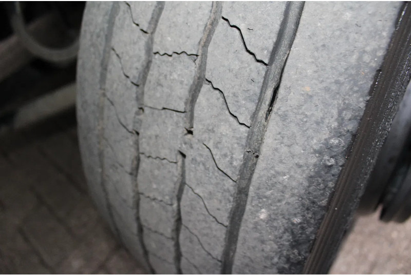 DAF LF 230 + EURO 6 + KONVEKTA KOELING + LIFT + 12T + LOW KM - Hűtős teherautó: 5 kép. DAF LF 230 + EURO 6 + KONVEKTA KOELING + LIFT + 12T + LOW KM - Hűtős teherautó: 5 kép.