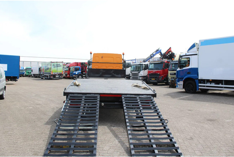 DAF LF 55.220 + HYDROLIC RAMPS + MANUAL - Autószállító teherautó: 4 kép. DAF LF 55.220 + HYDROLIC RAMPS + MANUAL - Autószállító teherautó: 4 kép.