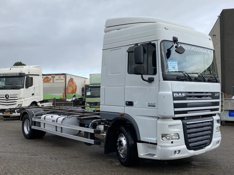 DAF XF 105.460 + Euro 5 + ADR + Discounted from 17.950,- - Alvaz teherautó: 3 kép. DAF XF 105.460 + Euro 5 + ADR + Discounted from 17.950,- - Alvaz teherautó: 3 kép.