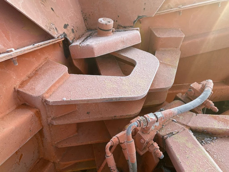 Hóeke Fresia + Snow shovel: 7 kép. Hóeke Fresia + Snow shovel: 7 kép.