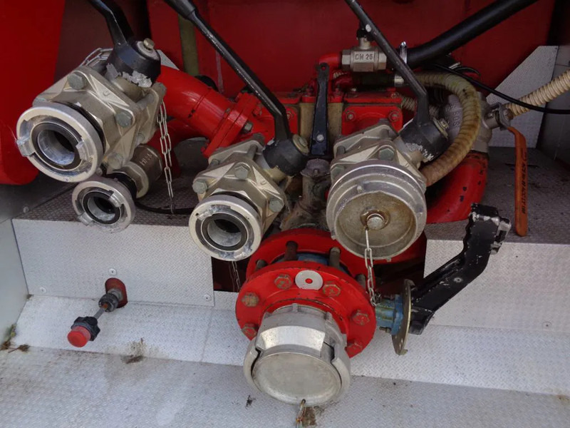 Tűzoltóautó Iveco 135-17 Manual + Firetruck: 15 kép.