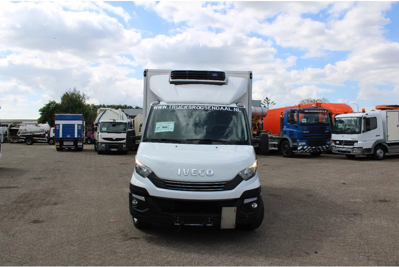 Iveco Daily 35S18 + carrier + electric + 3P - Hűtős kisteherautó: 5 kép. Iveco Daily 35S18 + carrier + electric + 3P - Hűtős kisteherautó: 5 kép.