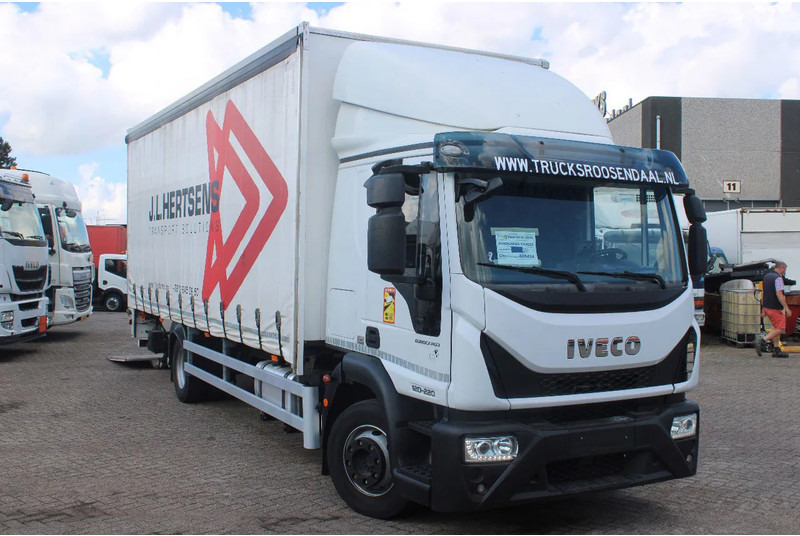 Iveco Eurocargo 120E220 + EURO 6 + 12t + NICE TRUCK - Ponyvás teherautó: 3 kép. Iveco Eurocargo 120E220 + EURO 6 + 12t + NICE TRUCK - Ponyvás teherautó: 3 kép.