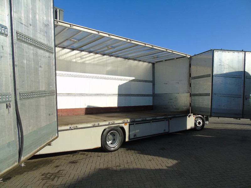 Iveco Eurocargo 150E24 + MANUAL + 177KM - Dobozos felépítményű teherautó: 5 kép. Iveco Eurocargo 150E24 + MANUAL + 177KM - Dobozos felépítményű teherautó: 5 kép.