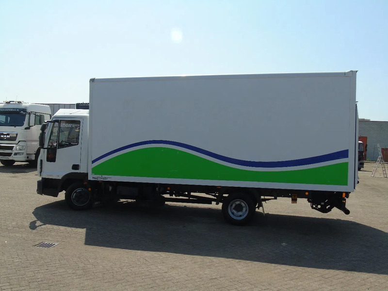 Iveco ML 75 E18 + MANUAL + EURO 5 - Dobozos felépítményű teherautó: 4 kép. Iveco ML 75 E18 + MANUAL + EURO 5 - Dobozos felépítményű teherautó: 4 kép.