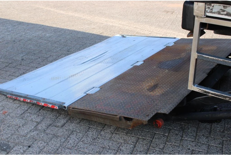 Hűtős teherautó Iveco Stralis 310 + 6X2 EURO 5 + CARRIER + LIFT: 8 kép.