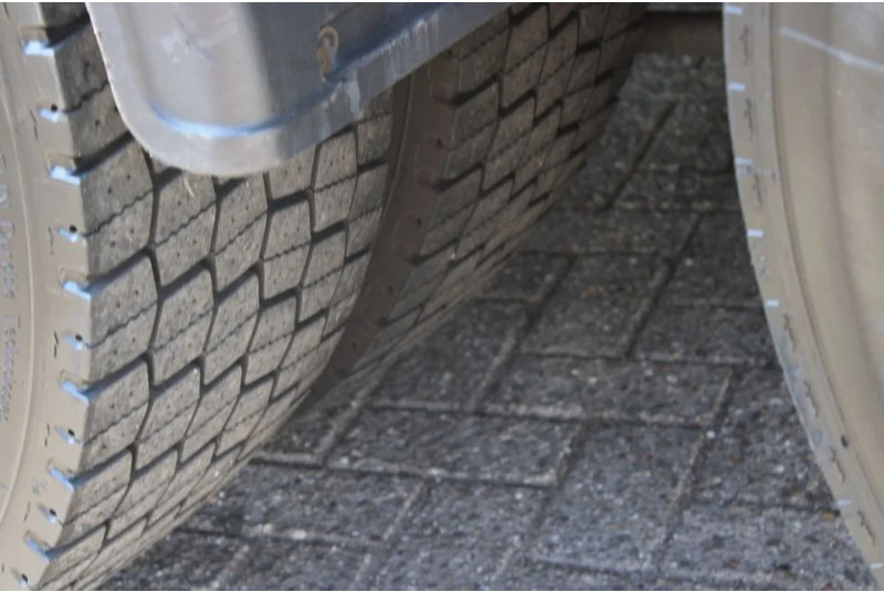 Hűtős teherautó Iveco Stralis 310 + 6X2 EURO 5 + CARRIER + LIFT: 16 kép.