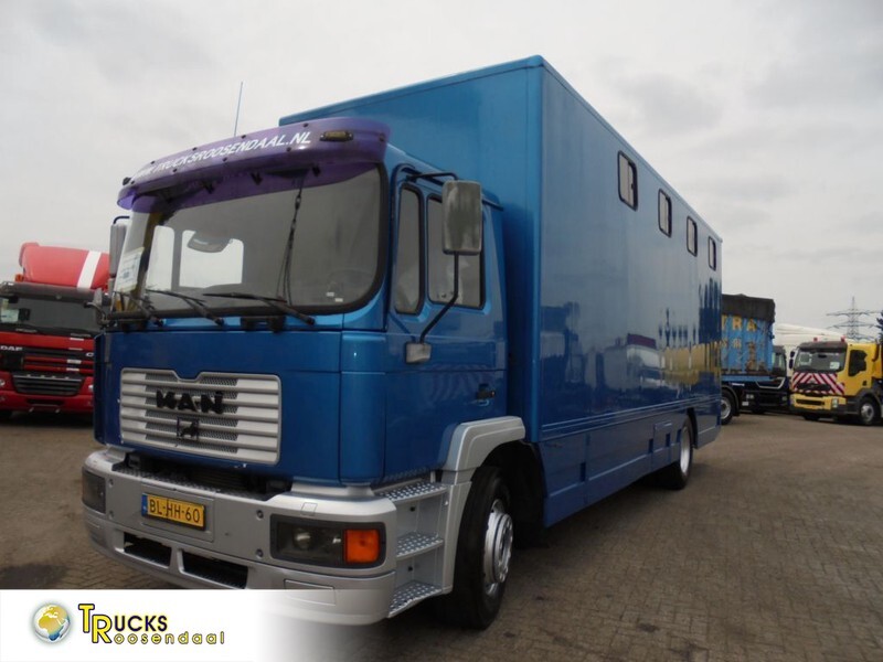MAN 12 .225 + MANUAL - Lószállító kamion: 1 kép. MAN 12 .225 + MANUAL - Lószállító kamion: 1 kép.