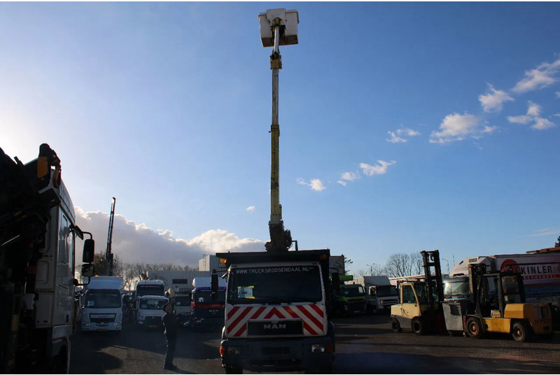 MAN 14.224 + EURO 2 + PTO + EFFER 95 / 2S + 11.5meter platform - Darus autó: 3 kép. MAN 14.224 + EURO 2 + PTO + EFFER 95 / 2S + 11.5meter platform - Darus autó: 3 kép.