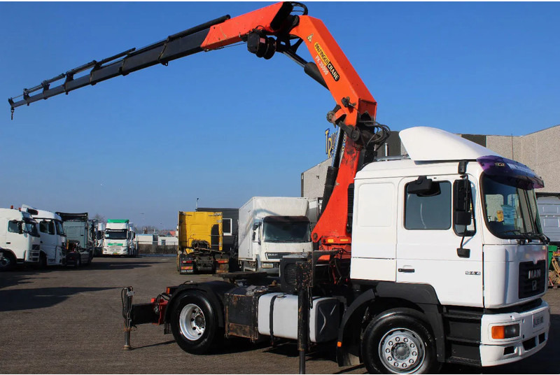 MAN 18.414 + PALFINGER PK35000 F + EURO 2 + MANUAL - Darus autó: 2 kép. MAN 18.414 + PALFINGER PK35000 F + EURO 2 + MANUAL - Darus autó: 2 kép.