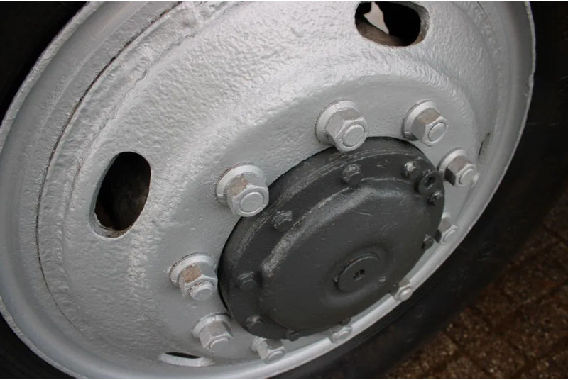 Billenőplatós teherautó MAN 50 .414 + 8X4 + SPRING SPRING + MANUAL: 10 kép.