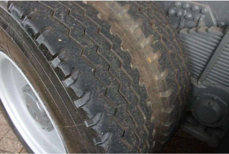 Billenőplatós teherautó MAN 50 .414 + 8X4 + SPRING SPRING + MANUAL: 19 kép.