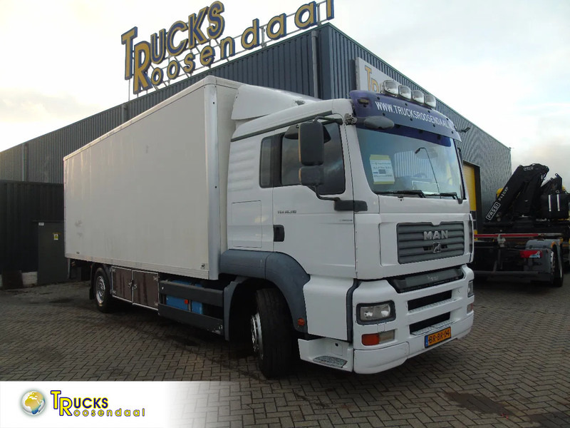 MAN TGA 18.310 + 3T LIFT + NICE TRUCK - Dobozos felépítményű teherautó: 1 kép. MAN TGA 18.310 + 3T LIFT + NICE TRUCK - Dobozos felépítményű teherautó: 1 kép.