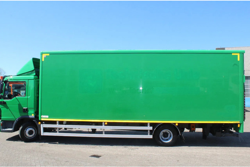 MAN TGL 12.180 + EURO 6 + LIFT + CAMERA - Dobozos felépítményű teherautó: 4 kép. MAN TGL 12.180 + EURO 6 + LIFT + CAMERA - Dobozos felépítményű teherautó: 4 kép.