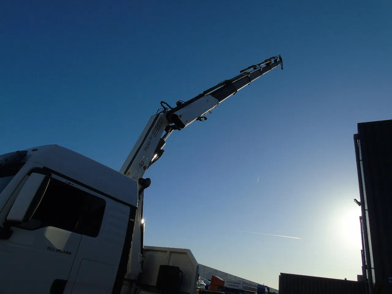 MAN TGX 26.440 + FASSI 455A.2.26 + EURO 6 + 6X2 + REMOTE - Darus autó: 4 kép. MAN TGX 26.440 + FASSI 455A.2.26 + EURO 6 + 6X2 + REMOTE - Darus autó: 4 kép.