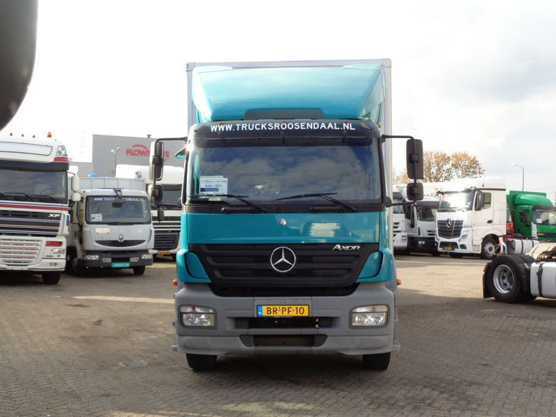 Mercedes-Benz AXOR 1823 + Dhollandia Lift - Dobozos felépítményű teherautó: 2 kép. Mercedes-Benz AXOR 1823 + Dhollandia Lift - Dobozos felépítményű teherautó: 2 kép.