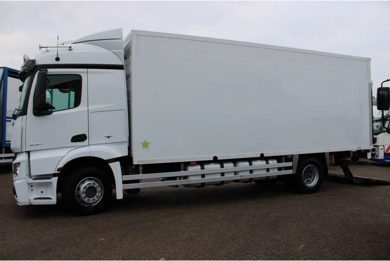 Mercedes-Benz Actros 1927 + EURO 6 + LIFT - Dobozos felépítményű teherautó: 5 kép. Mercedes-Benz Actros 1927 + EURO 6 + LIFT - Dobozos felépítményű teherautó: 5 kép.