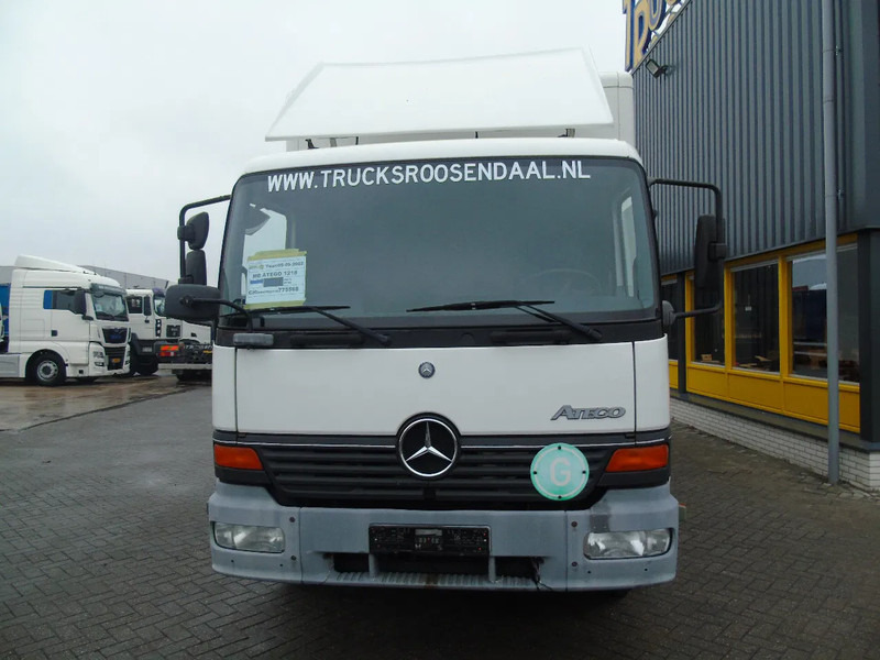 Mercedes-Benz Atego 1218 + MANUAL + LIFT - Dobozos felépítményű teherautó: 2 kép. Mercedes-Benz Atego 1218 + MANUAL + LIFT - Dobozos felépítményű teherautó: 2 kép.