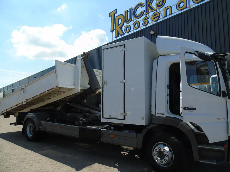 Mercedes-Benz Atego 1629 + EURO 5 + MEILLER + MANUAL - Horgos rakodó teherautó: 2 kép. Mercedes-Benz Atego 1629 + EURO 5 + MEILLER + MANUAL - Horgos rakodó teherautó: 2 kép.
