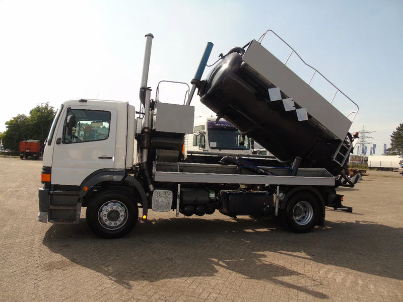 Mercedes-Benz Atego 1923 + 8.800 liter INOX + complete pump/tipper/functional + EURO 2 - Szippantós autó: 2 kép. Mercedes-Benz Atego 1923 + 8.800 liter INOX + complete pump/tipper/functional + EURO 2 - Szippantós autó: 2 kép.