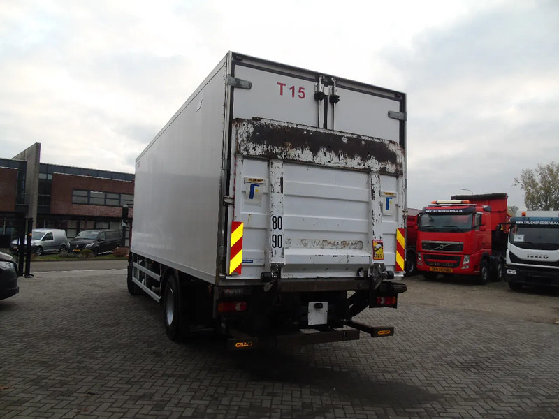Mercedes-Benz Axor 1829 + CARRIER SUPRA 950 + LIFT + ATP + EURO 5 - Hűtős teherautó: 3 kép. Mercedes-Benz Axor 1829 + CARRIER SUPRA 950 + LIFT + ATP + EURO 5 - Hűtős teherautó: 3 kép.