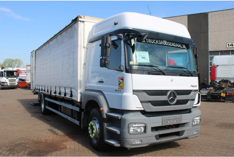Mercedes-Benz Axor 1833 + euro 5 + lift + intarder - Ponyvás teherautó: 3 kép. Mercedes-Benz Axor 1833 + euro 5 + lift + intarder - Ponyvás teherautó: 3 kép.