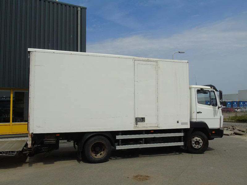 Mercedes-Benz Ecoliner 1117 + EURO 2 + MANUAL - Dobozos felépítményű teherautó: 4 kép. Mercedes-Benz Ecoliner 1117 + EURO 2 + MANUAL - Dobozos felépítményű teherautó: 4 kép.