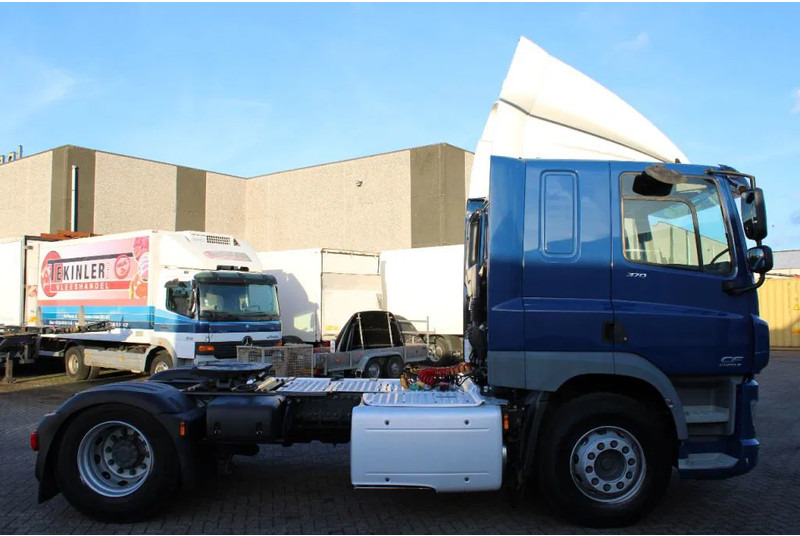 DAF CF 370 + EURO 6 - Nyergesvontató: 4 kép. DAF CF 370 + EURO 6 - Nyergesvontató: 4 kép.