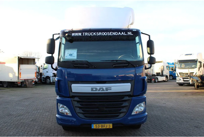 DAF CF 370 + EURO 6 - Nyergesvontató: 2 kép. DAF CF 370 + EURO 6 - Nyergesvontató: 2 kép.