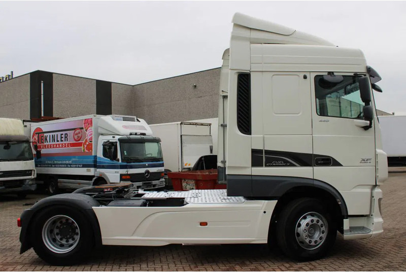 DAF XF 106.440 + EURO 6 + SPOILER + TUV 26-08-2024 - Nyergesvontató: 2 kép. DAF XF 106.440 + EURO 6 + SPOILER + TUV 26-08-2024 - Nyergesvontató: 2 kép.