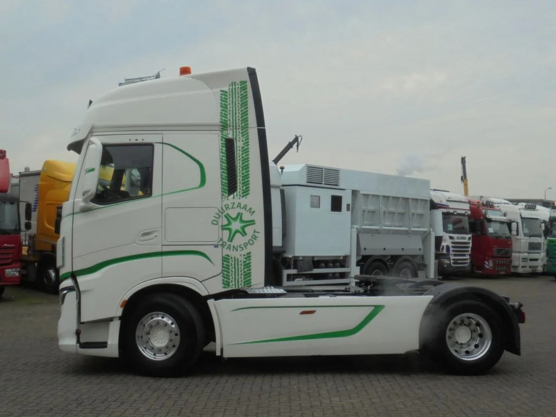 Nyergesvontató Iveco S-WAY 460+ Euro 6 + LNG + CNG + Retarder: 10 kép. Nyergesvontató Iveco S-WAY 460+ Euro 6 + LNG + CNG + Retarder: 10 kép.