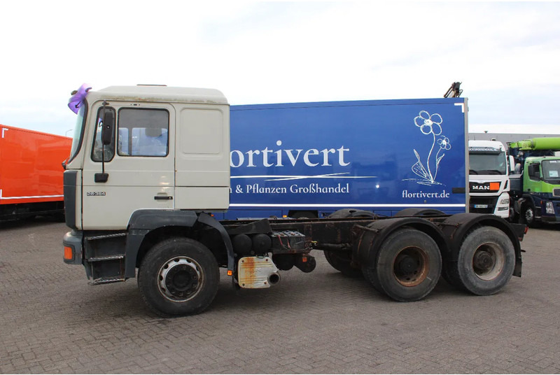 MAN F 26.364 + 6X4 + BIG AXLE + EURO 2 + MANUAL - Nyergesvontató: 3 kép. MAN F 26.364 + 6X4 + BIG AXLE + EURO 2 + MANUAL - Nyergesvontató: 3 kép.