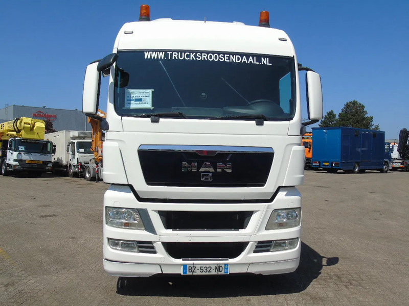 MAN TGX 18.440 + EURO 5 + SPOILER - Nyergesvontató: 5 kép. MAN TGX 18.440 + EURO 5 + SPOILER - Nyergesvontató: 5 kép.
