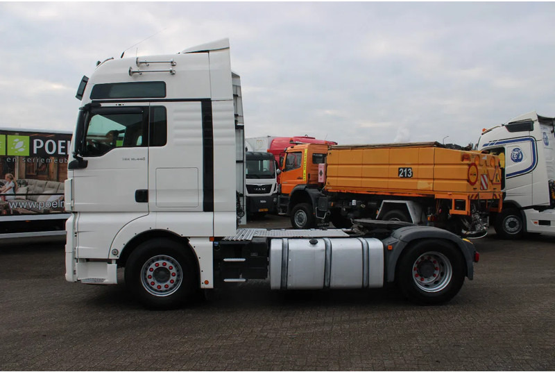 Nyergesvontató MAN TGX 18.440 + euro 6 + double tank + spoiler: 8 kép.