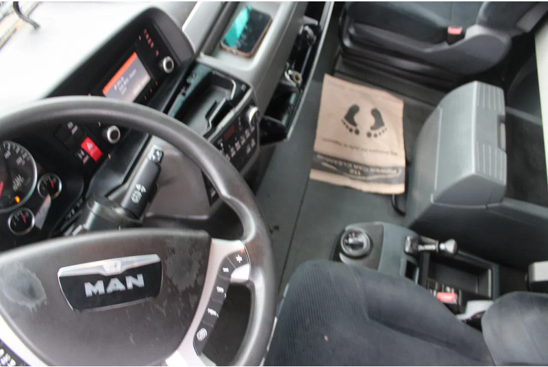 Nyergesvontató MAN TGX 18.440 + euro 6 + double tank + spoiler: 16 kép.
