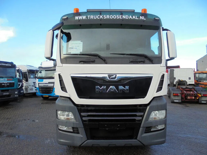 MAN TGX 18.460 Euro 6 + Retarder - Nyergesvontató: 2 kép. MAN TGX 18.460 Euro 6 + Retarder - Nyergesvontató: 2 kép.