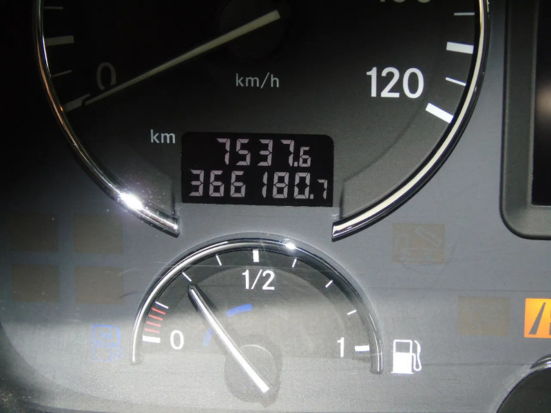 Nyergesvontató Mercedes-Benz Actros 1836 MP3 + euro 5 + 366.000km!: 9 kép.