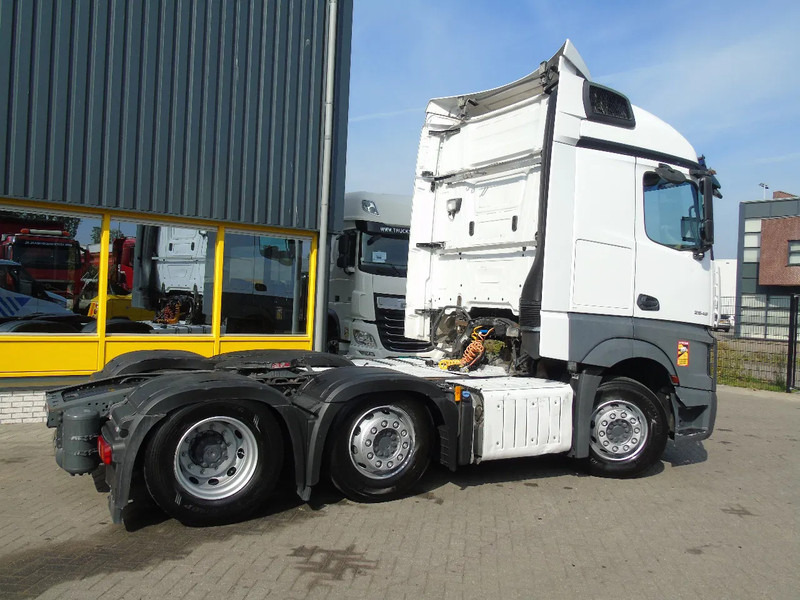 Mercedes-Benz Actros 2645 + EURO 6 + 6X2 - Nyergesvontató: 4 kép. Mercedes-Benz Actros 2645 + EURO 6 + 6X2 - Nyergesvontató: 4 kép.
