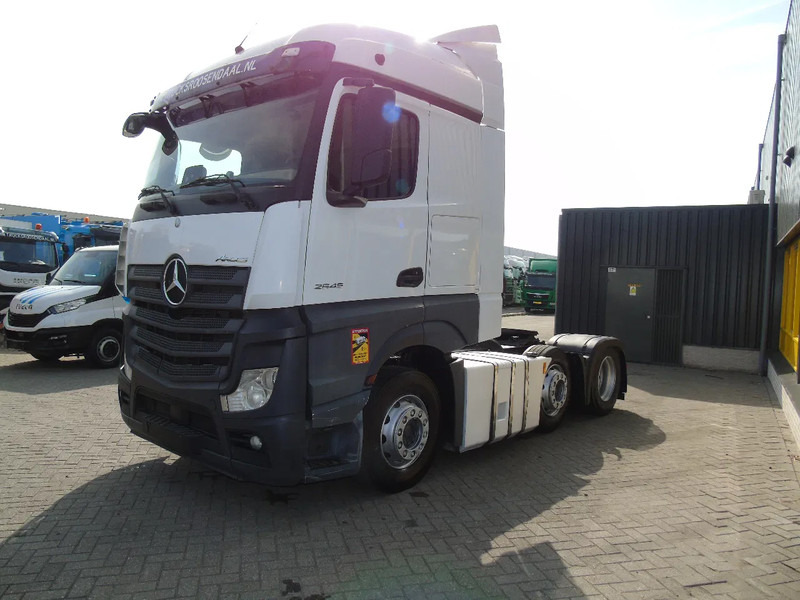 Mercedes-Benz Actros 2645 + EURO 6 + 6X2 - Nyergesvontató: 2 kép. Mercedes-Benz Actros 2645 + EURO 6 + 6X2 - Nyergesvontató: 2 kép.