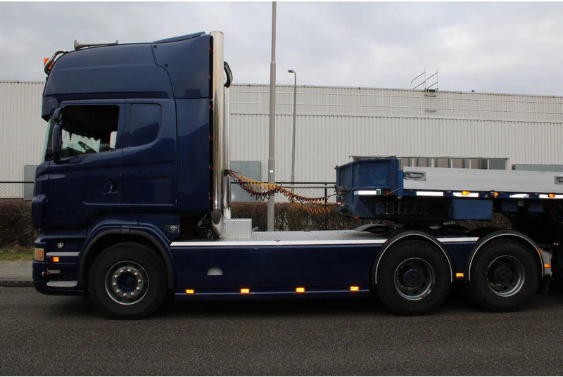 Scania R580 V8 + 6X4 - Nyergesvontató: 2 kép. Scania R580 V8 + 6X4 - Nyergesvontató: 2 kép.