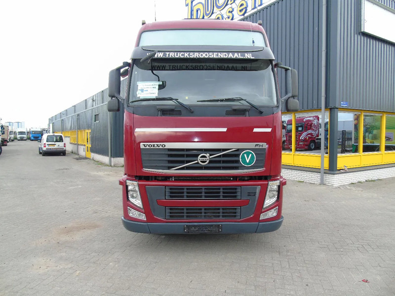 Volvo FH 460 + XL CAB + MANUAL + EURO 5 - Nyergesvontató: 5 kép. Volvo FH 460 + XL CAB + MANUAL + EURO 5 - Nyergesvontató: 5 kép.