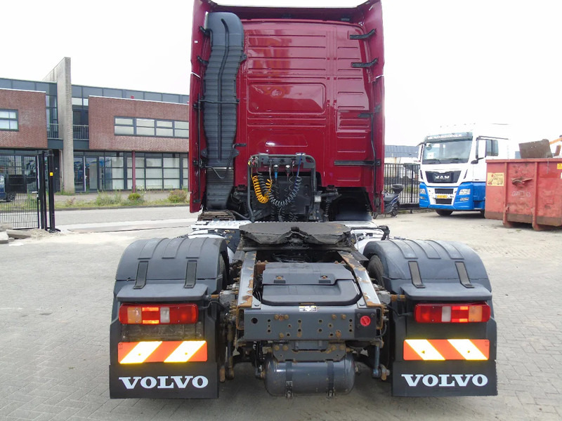 Volvo FH 460 + XL CAB + MANUAL + EURO 5 - Nyergesvontató: 4 kép. Volvo FH 460 + XL CAB + MANUAL + EURO 5 - Nyergesvontató: 4 kép.