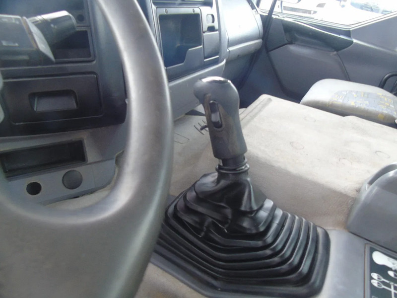 Renault Kerax 420 + 8x4 + manual + spring + 10m3 - Betonmixer: 5 kép. Renault Kerax 420 + 8x4 + manual + spring + 10m3 - Betonmixer: 5 kép.