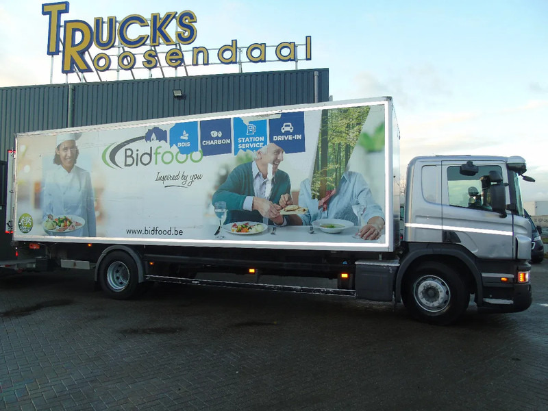 Scania P 310 + EURO 5 + LIFT + 19T - Dobozos felépítményű teherautó: 2 kép. Scania P 310 + EURO 5 + LIFT + 19T - Dobozos felépítményű teherautó: 2 kép.