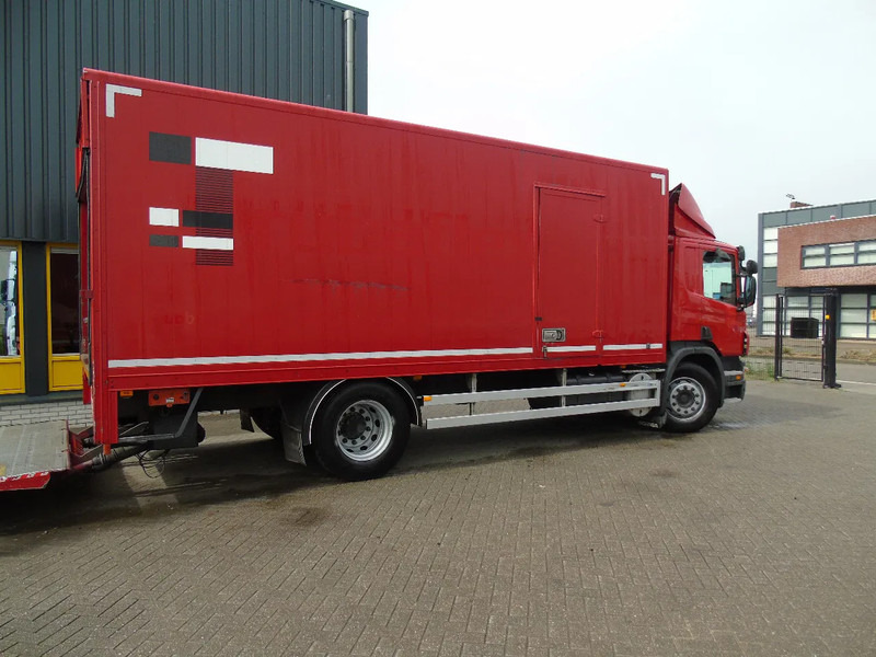 Scania P230 + EURO 5 + LIFT + 19T - Dobozos felépítményű teherautó: 3 kép. Scania P230 + EURO 5 + LIFT + 19T - Dobozos felépítményű teherautó: 3 kép.