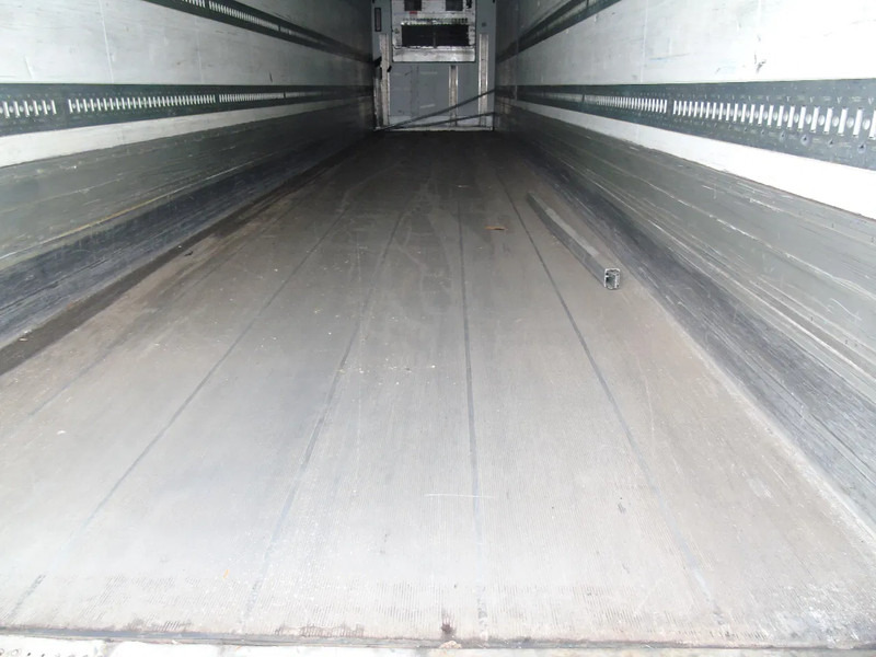 Schmitz Cargobull + CARRIER VECTOR 1950 + LIFT + APK 07-26 - Félpótkocsi hűtős: 4 kép. Schmitz Cargobull + CARRIER VECTOR 1950 + LIFT + APK 07-26 - Félpótkocsi hűtős: 4 kép.