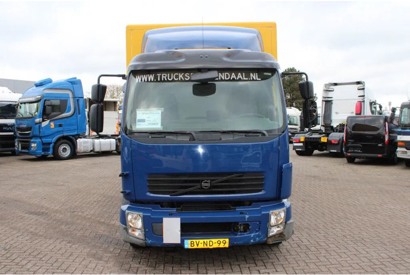 Volvo FL 12 .280 + EURO 5 - Dobozos felépítményű teherautó: 2 kép. Volvo FL 12 .280 + EURO 5 - Dobozos felépítményű teherautó: 2 kép.
